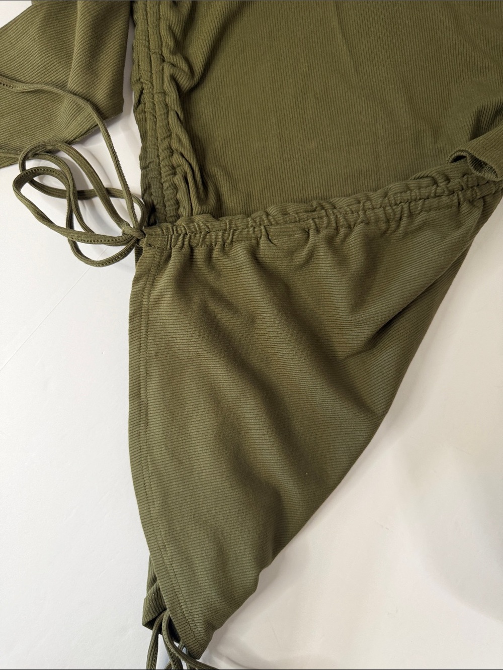 Steve Madden Olive Long-Sleeve Ribbed Drawstring Dress Women’s size M - Picture 6 of 9